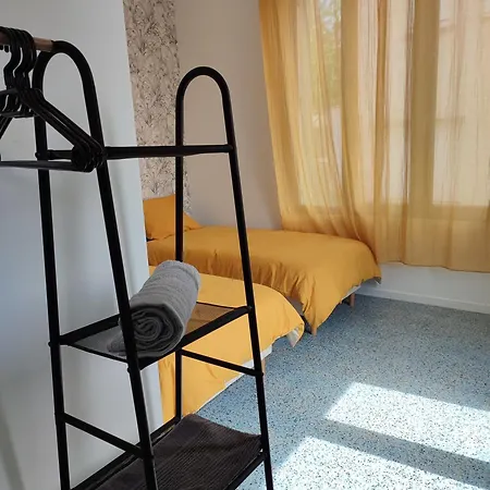 La Maison Des Voyageurs Avec Grand Parking Prive -calme Et Serenite Chevincourt