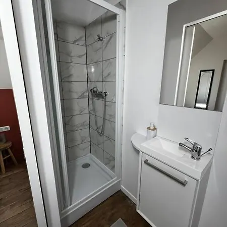 La Maison Des Voyageurs Avec Grand Parking Prive -calme Et Serenite * Chevincourt