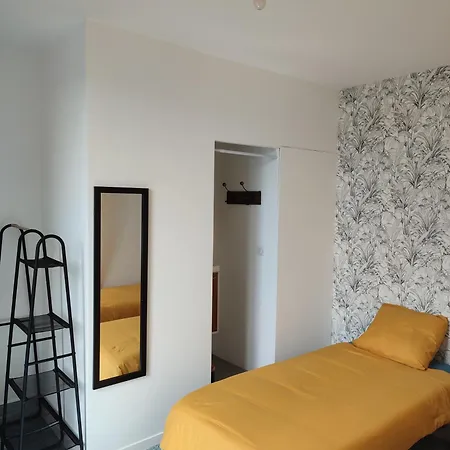 La Maison Des Voyageurs Avec Grand Parking Prive -calme Et Serenite Chevincourt